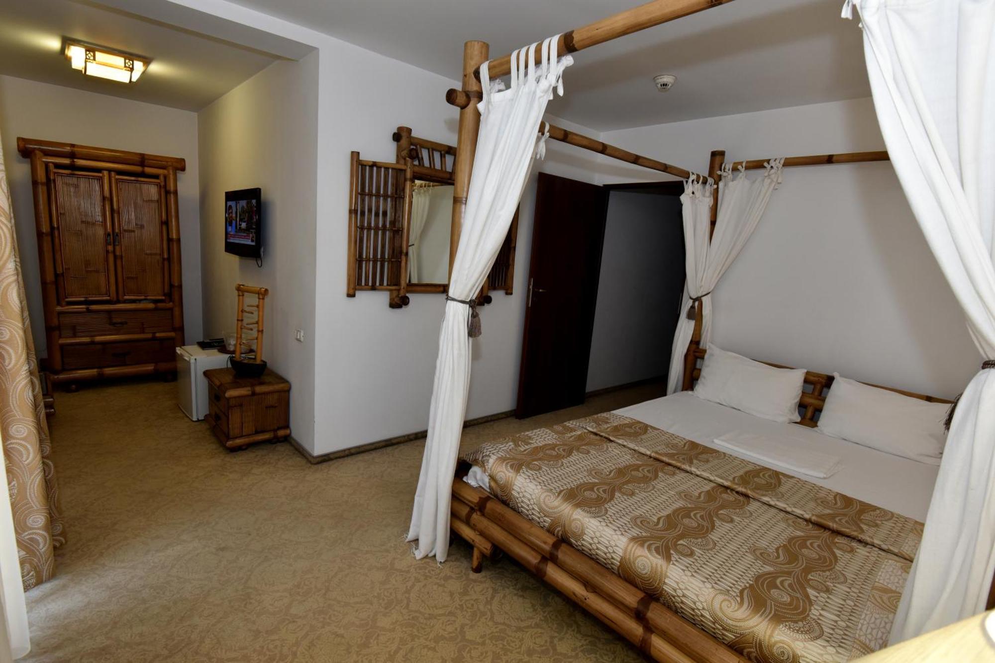 Conac Bavaria Buşteni Kamer foto